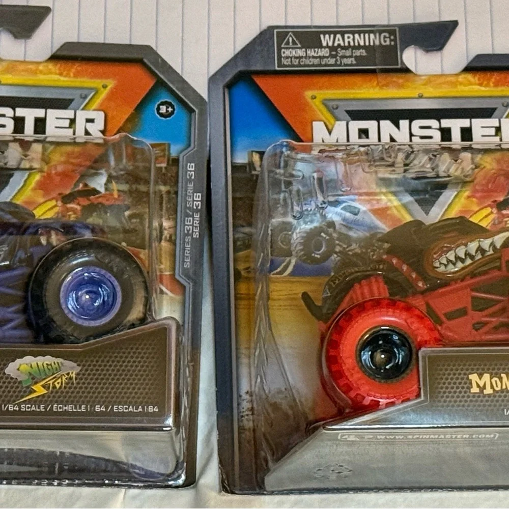 2 Trucks Monster Jam Toy Trucks Night Story and Monster Mutt Spin Master